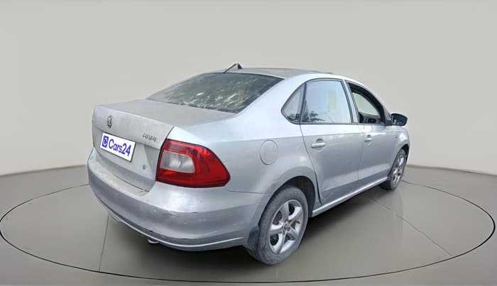 2015 Skoda Rapid 1.5 TDI CR AMBITION PLUS, Diesel, Manual, 1,66,796 km, exterior