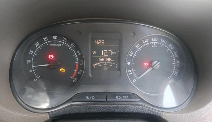 2015 Skoda Rapid 1.5 TDI CR AMBITION PLUS, Diesel, Manual, 1,66,796 km, interior