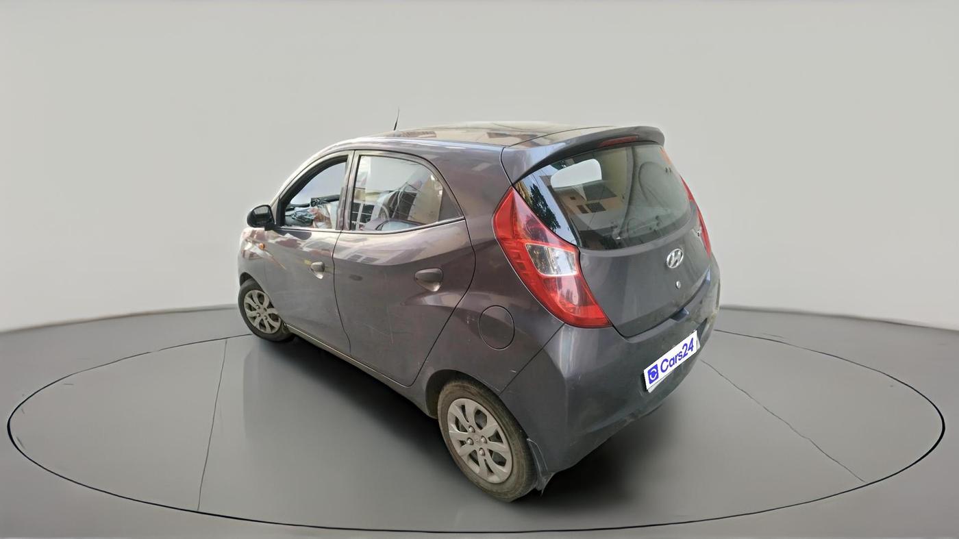 2017 Hyundai Eon MAGNA +, Petrol, Manual, 1,12,865 km, exterior
