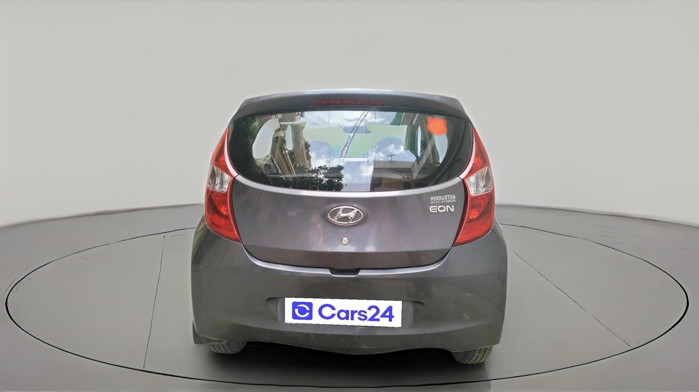 2017 Hyundai Eon MAGNA +, Petrol, Manual, 1,12,865 km, exterior