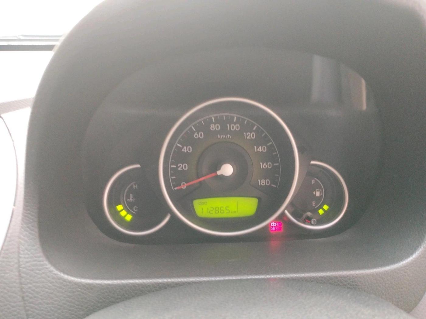 2017 Hyundai Eon MAGNA +, Petrol, Manual, 1,12,865 km, interior