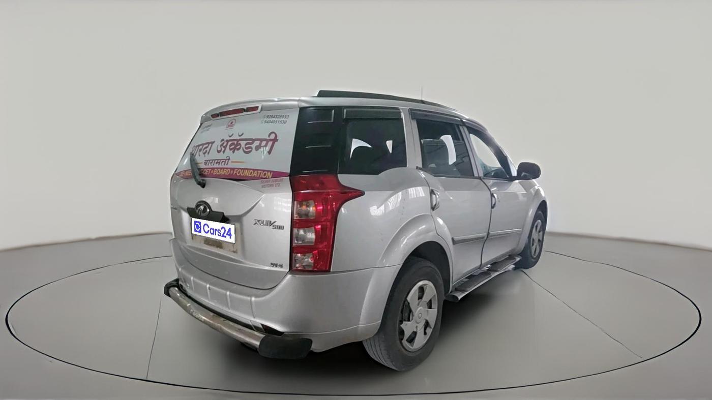 2014 Mahindra XUV500 W4, Diesel, Manual, 1,81,333 km, exterior