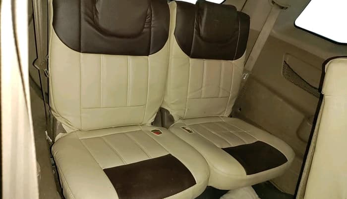 2014 Mahindra XUV500 W4, Diesel, Manual, 1,81,333 km, interior