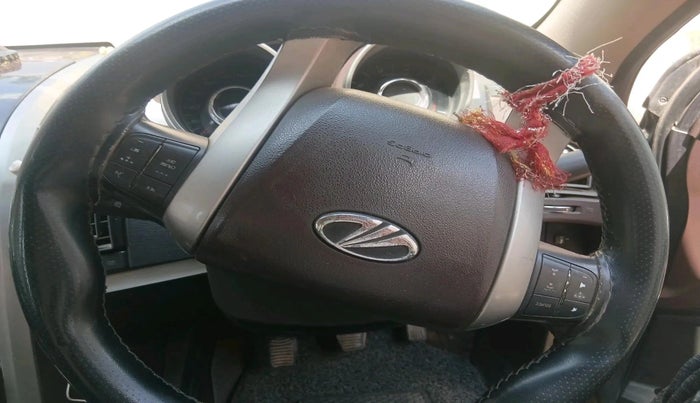 2012 Mahindra XUV500 W8, Diesel, Manual, 1,80,000 km, interior