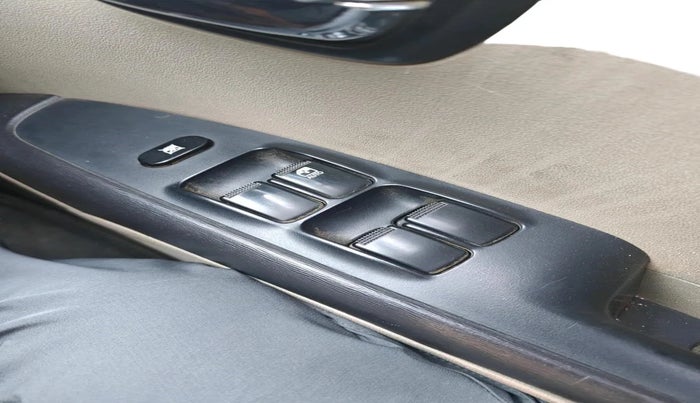 2016 Hyundai i10 SPORTZ 1.1, Petrol, Manual, 56,614 km, interior