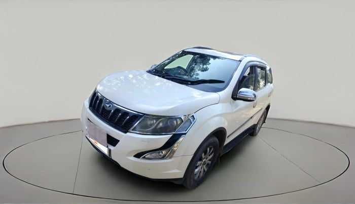 2016 Mahindra XUV500 W10 1.99, Diesel, Manual, 1,35,582 km, exterior