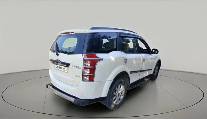 2016 Mahindra XUV500 W10 1.99, Diesel, Manual, 1,35,582 km, exterior