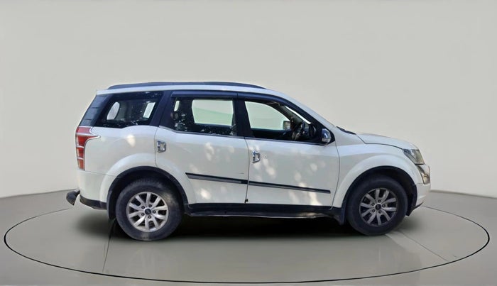 2016 Mahindra XUV500 W10 1.99, Diesel, Manual, 1,35,582 km, exterior