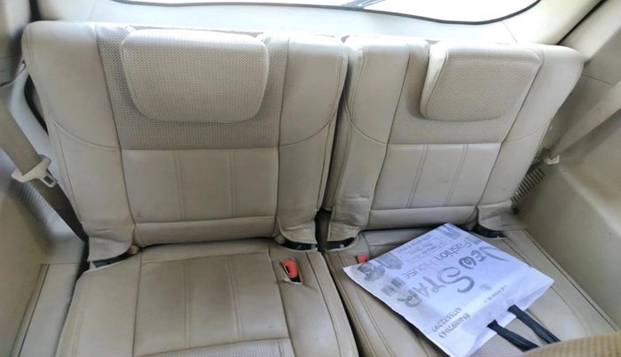 2016 Mahindra XUV500 W10 1.99, Diesel, Manual, 1,35,582 km, interior