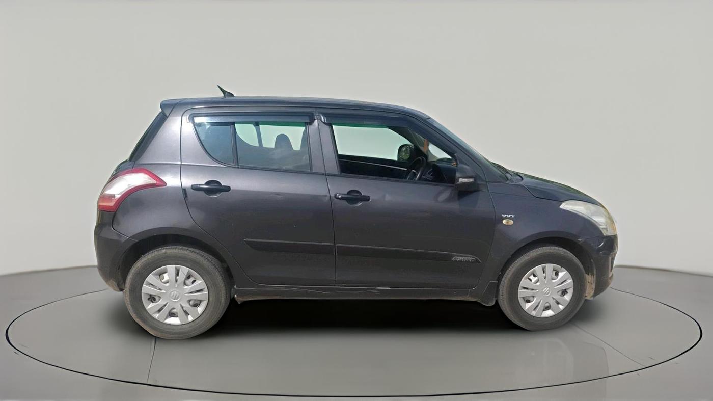 2015 Maruti Swift LXI (O), Petrol, Manual, 1,38,348 km, exterior