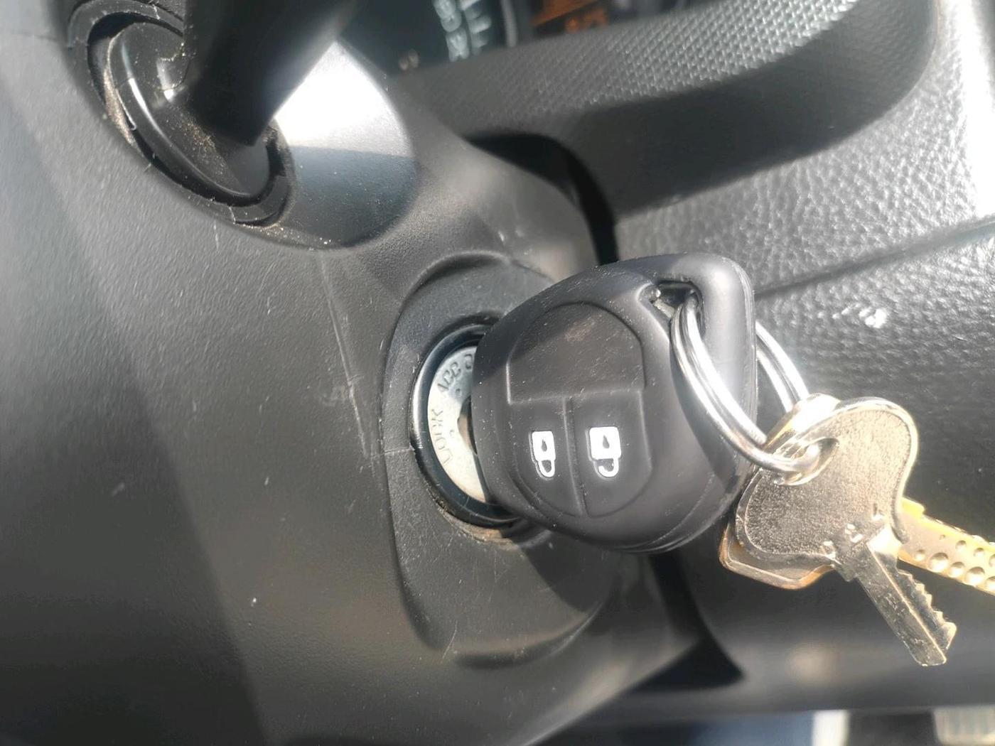 2015 Maruti Swift LXI (O), Petrol, Manual, 1,38,348 km, interior