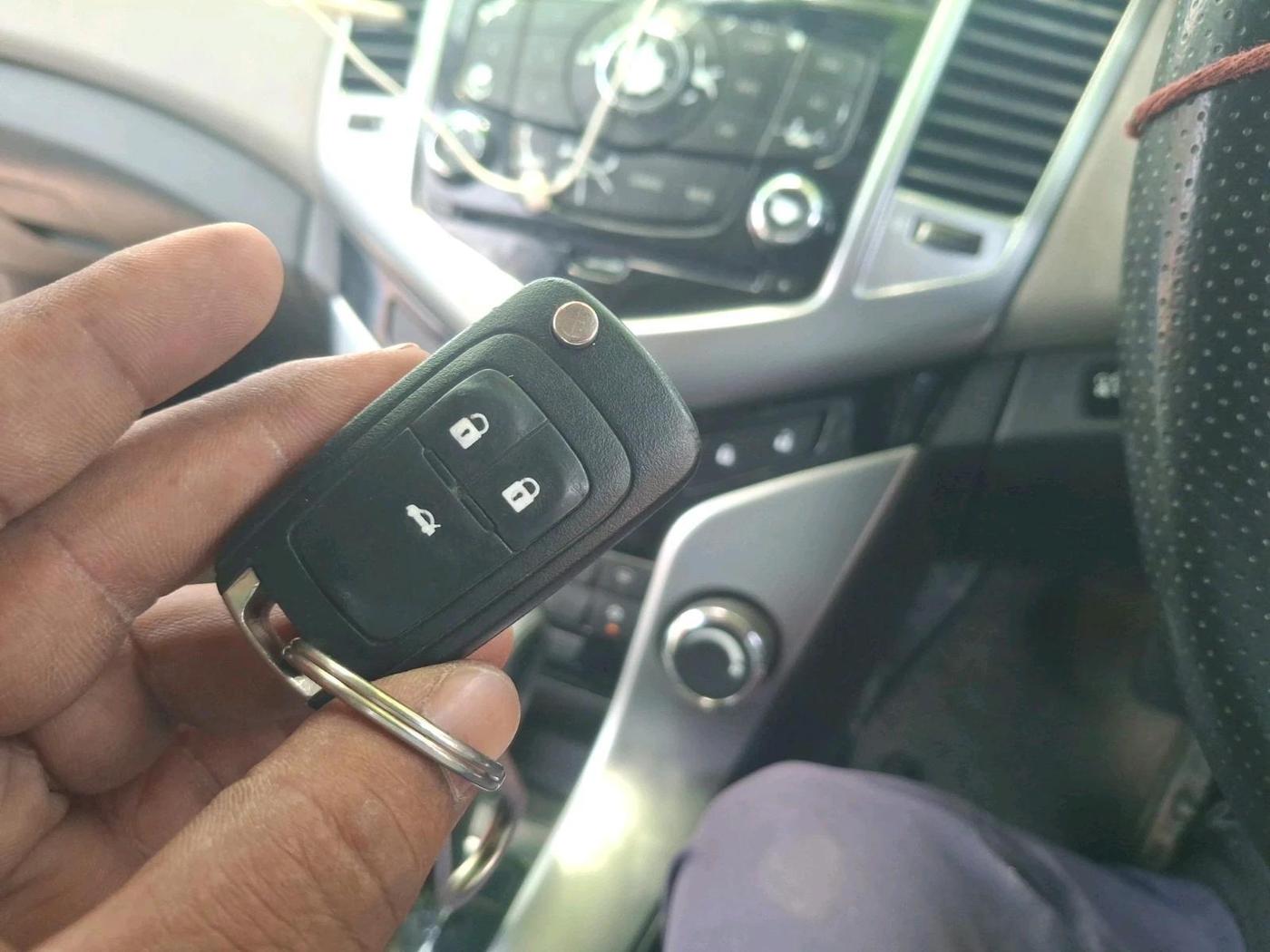 2013 Chevrolet Cruze LTZ AT, Diesel, Automatic, 1,24,232 km, interior