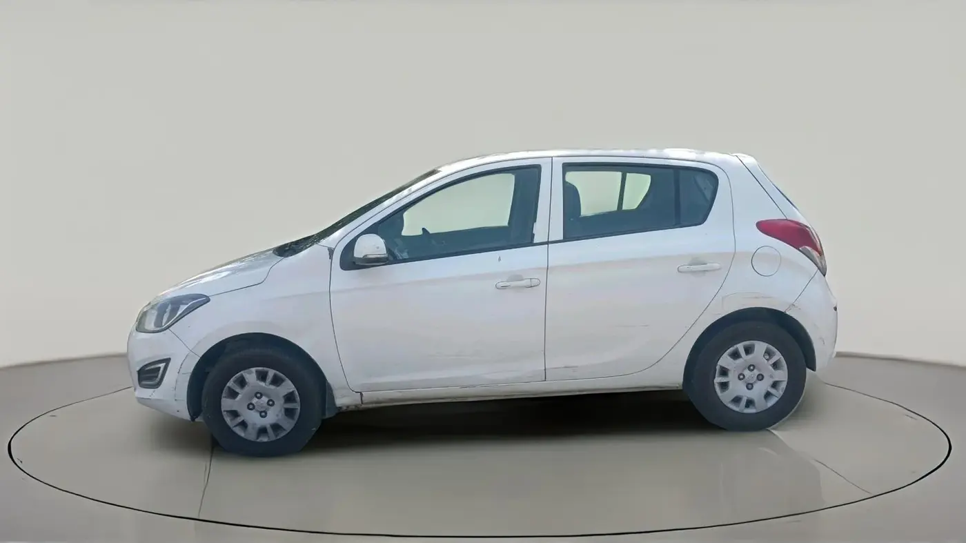 2013 Hyundai i20 MAGNA 1.4 CRDI, Diesel, Manual, 2,19,279 km, exterior