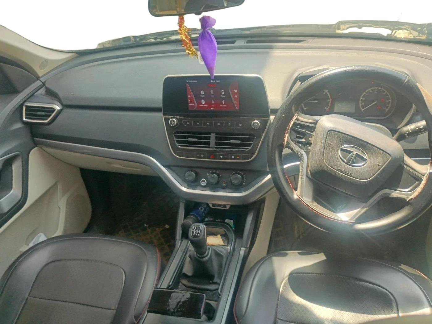 2021 Tata Safari XM, Diesel, Manual, 1,44,456 km, interior