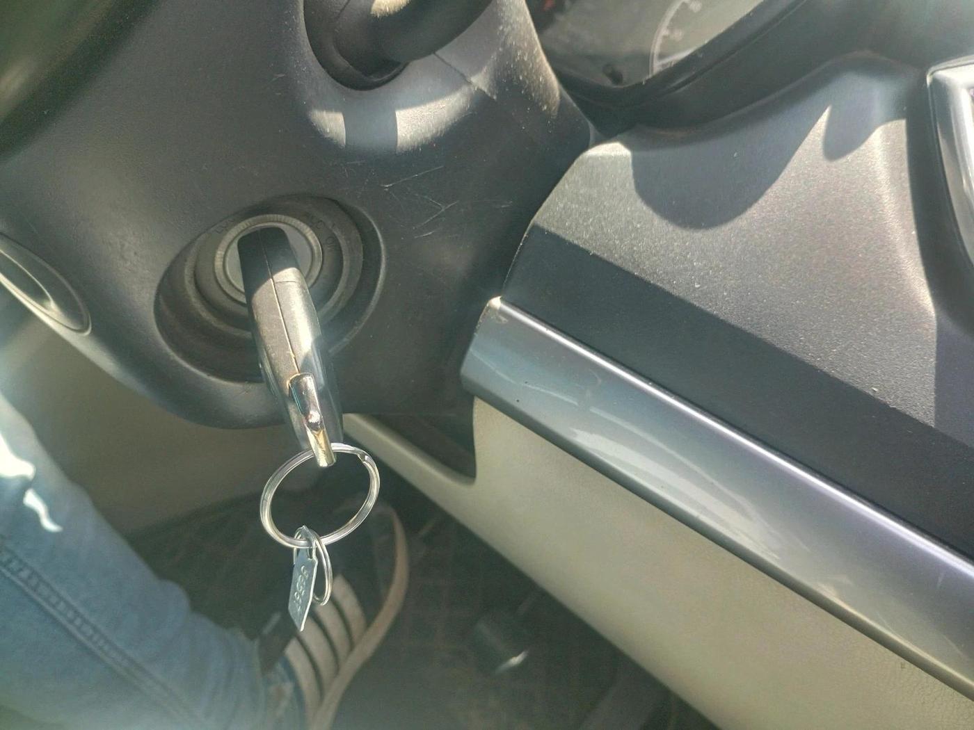 2021 Tata Safari XM, Diesel, Manual, 1,44,456 km, interior