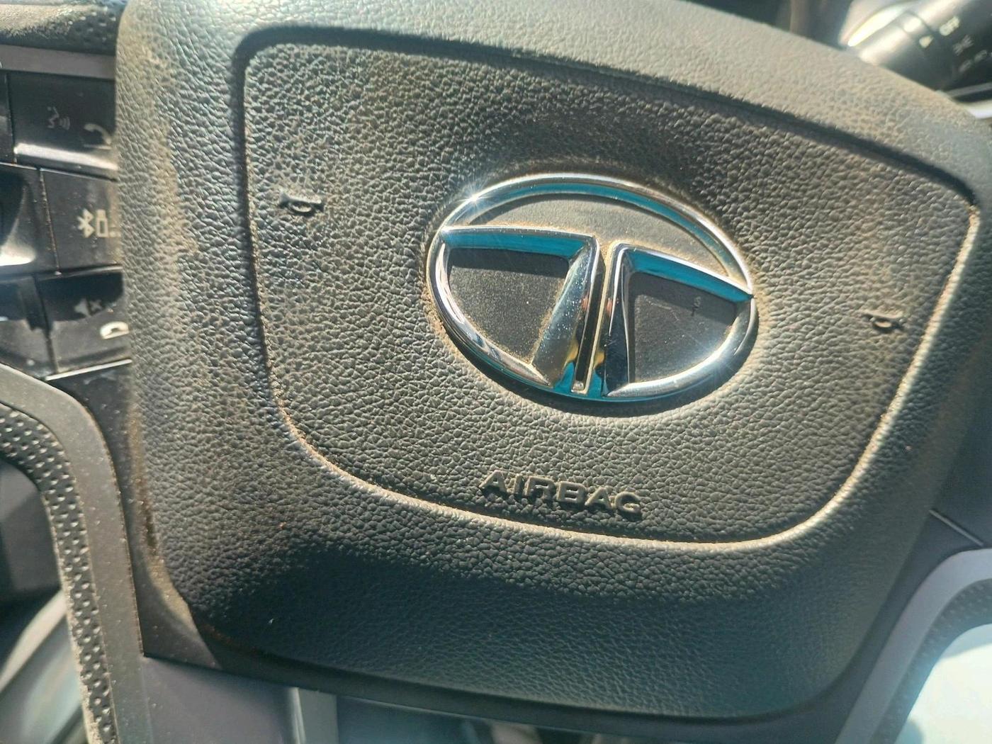 2021 Tata Safari XM, Diesel, Manual, 1,44,456 km, interior