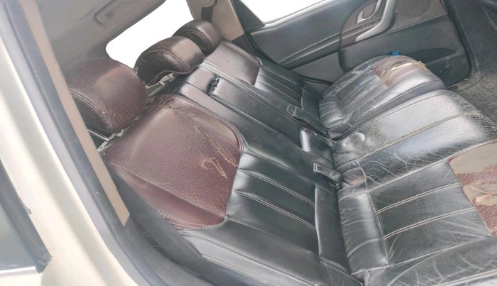 2012 Mahindra XUV500 W8, Diesel, Manual, 1,19,731 km, interior