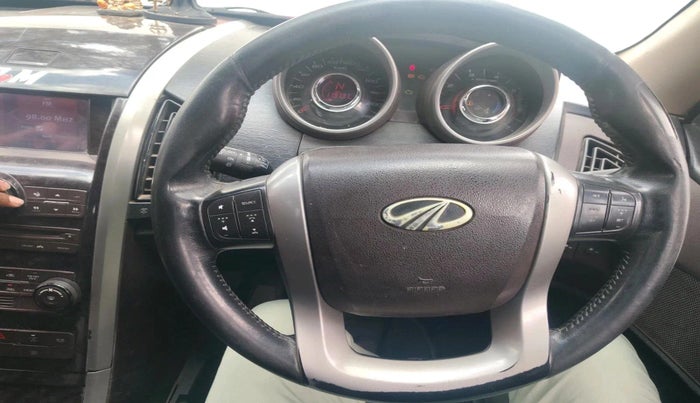 2012 Mahindra XUV500 W8, Diesel, Manual, 1,19,731 km, interior
