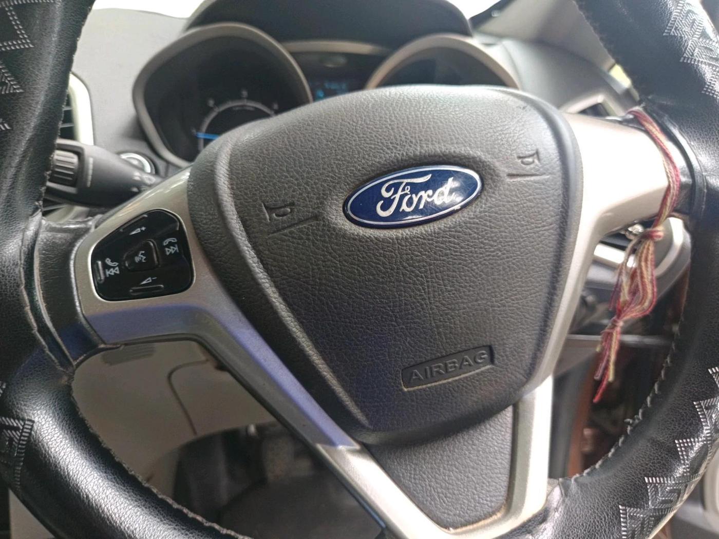 2016 Ford Ecosport TITANIUM 1.5L DIESEL, Diesel, Manual, 1,16,503 km, interior