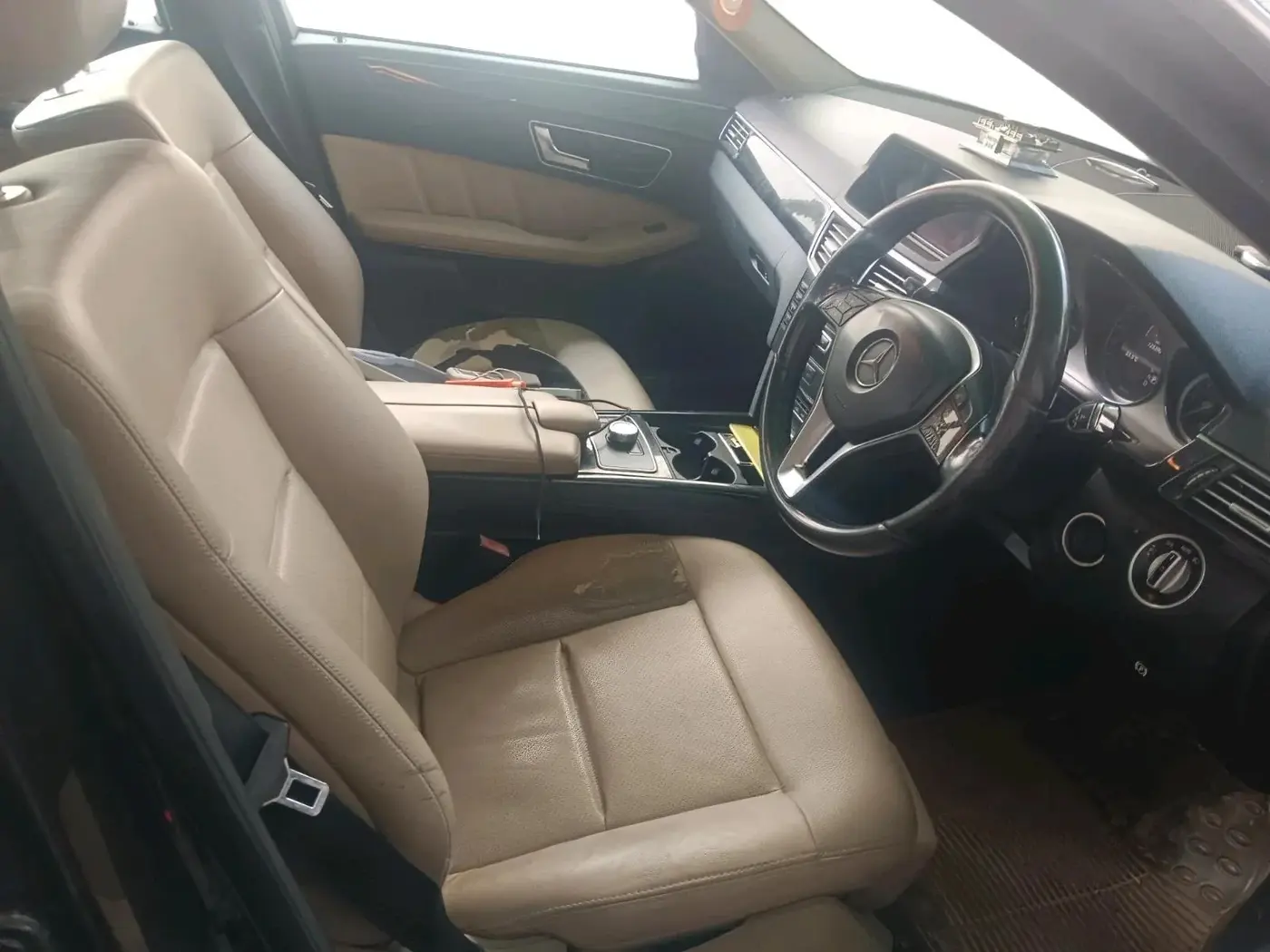 2013 Mercedes Benz E Class E 250 CDI ELEGANCE, Diesel, Automatic, 1,25,392 km, interior