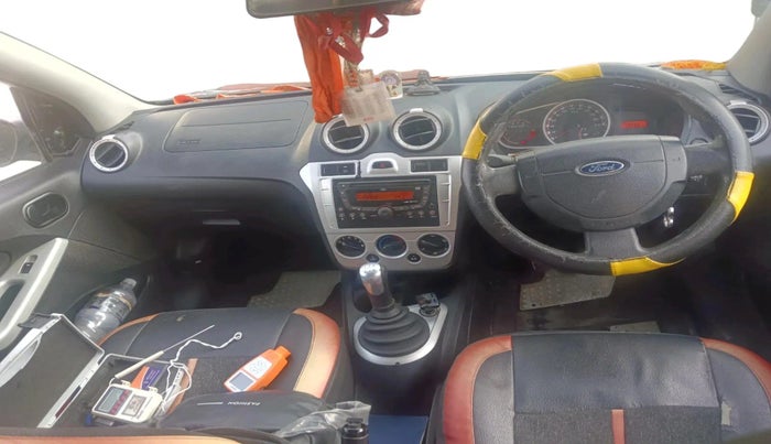 2011 Ford Figo TITANIUM 1.4 DIESEL, Diesel, Manual, 2,43,556 km, interior