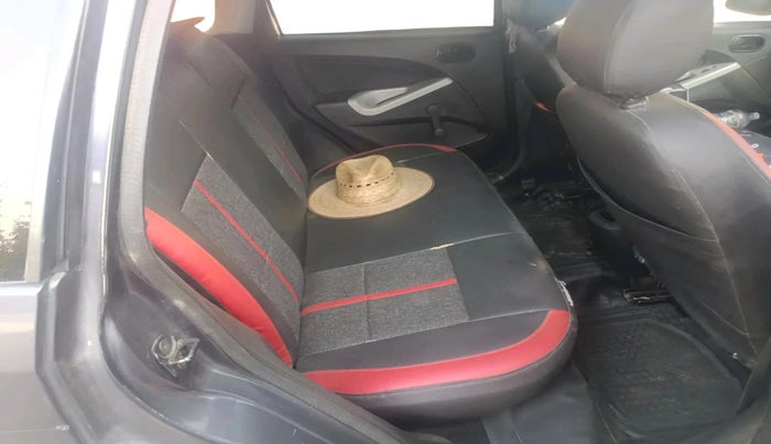 2011 Ford Figo TITANIUM 1.4 DIESEL, Diesel, Manual, 2,43,556 km, interior