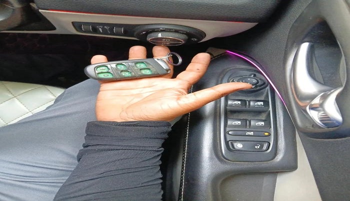 2018 Jeep Compass LIMITED 2.0 DIESEL, Diesel, Manual, 1,00,730 km, interior