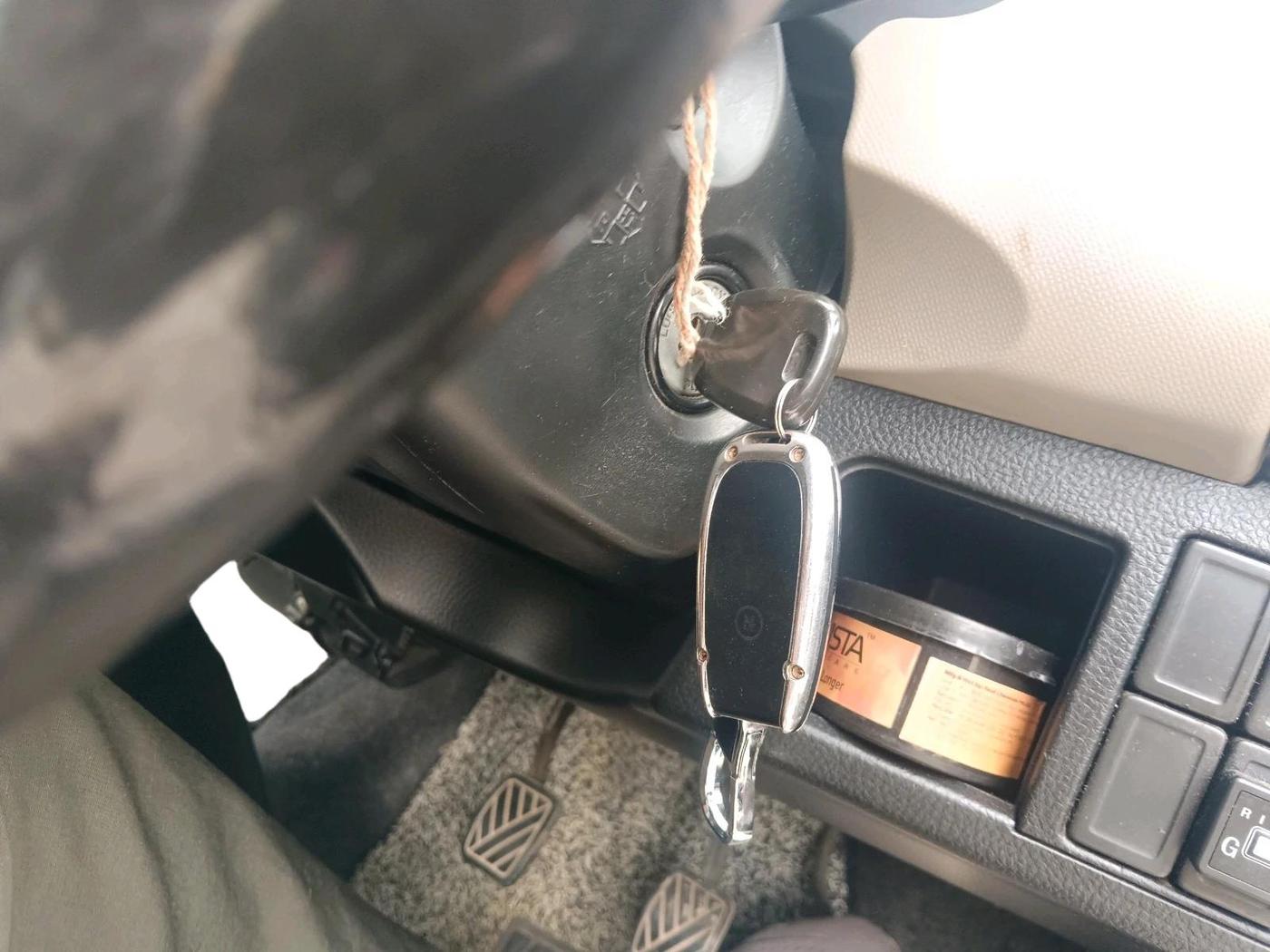 2013 Maruti Wagon R 1.0 LXI, CNG, Manual, 89,293 km, interior