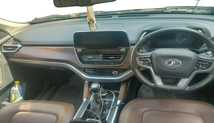 2020 Tata Harrier XZA PLUS 2.0L, Diesel, Automatic, 1,21,930 km, interior