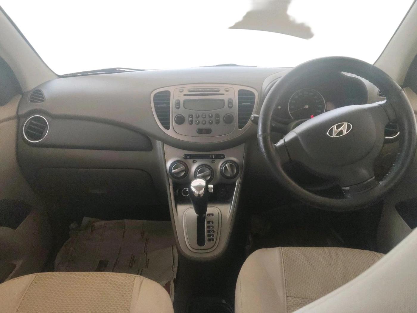 2011 Hyundai i10 SPORTZ 1.2 AT, Petrol, Automatic, 41,924 km, interior