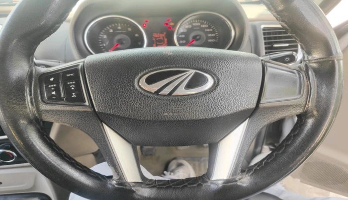 2016 Mahindra TUV300 T8, Diesel, Manual, 85,596 km, interior