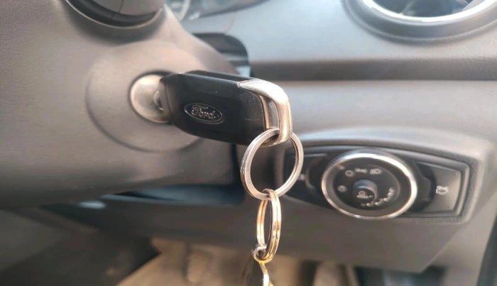 2016 Ford Figo Aspire TITANIUM 1.2 PETROL, Petrol, Manual, 74,114 km, interior