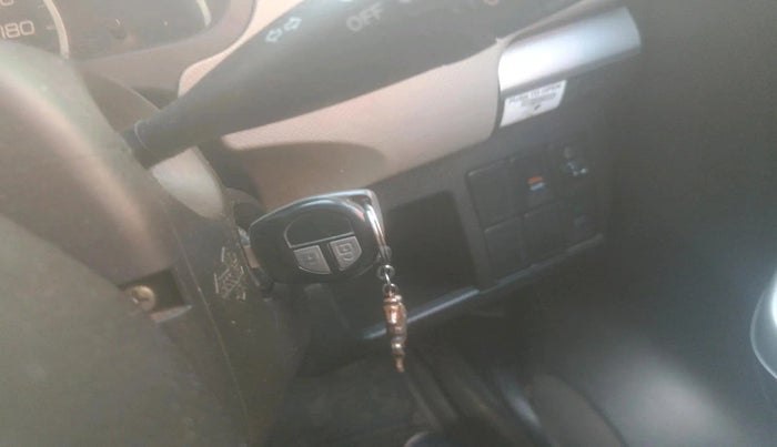 2014 Maruti Wagon R 1.0 VXI, Petrol, Manual, 58,703 km, interior