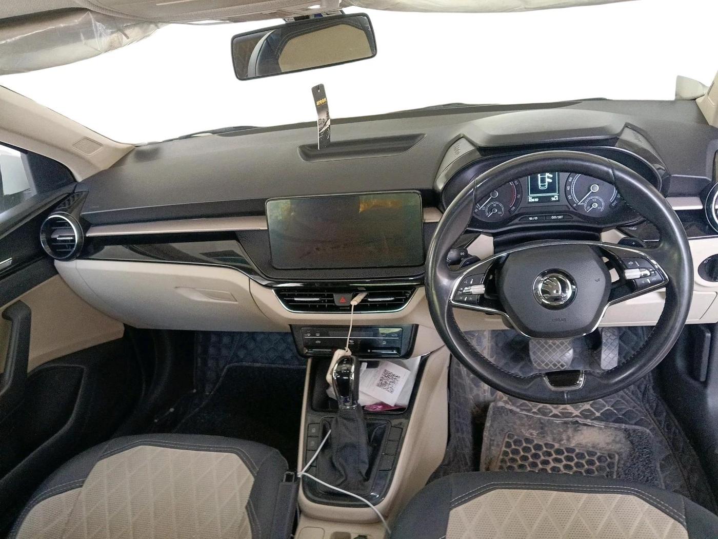2022 Skoda SLAVIA AMBITION 1.0L TSI AT, Petrol, Automatic, 63,610 km, interior
