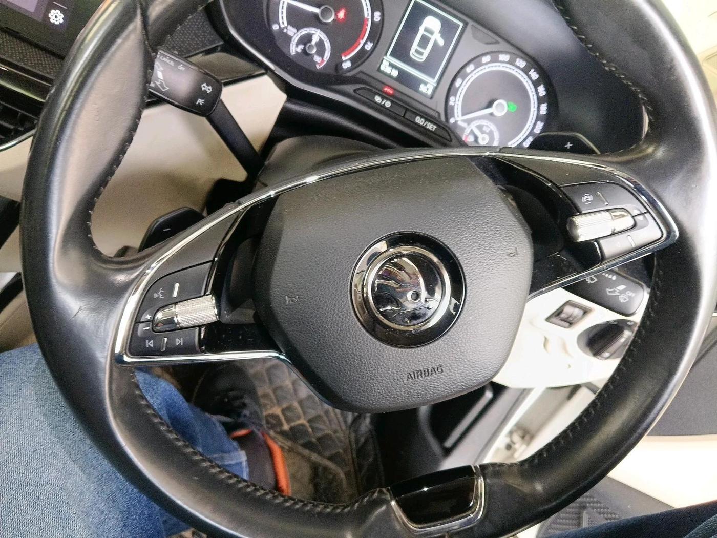 2022 Skoda SLAVIA AMBITION 1.0L TSI AT, Petrol, Automatic, 63,610 km, interior