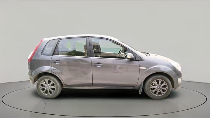 2015 Ford Figo TITANIUM 1.2 PETROL, Petrol, Manual, 1,30,218 km, exterior
