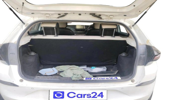 2022 Tata ALTROZ XZ PETROL, Petrol, Manual, 80,894 km, exterior