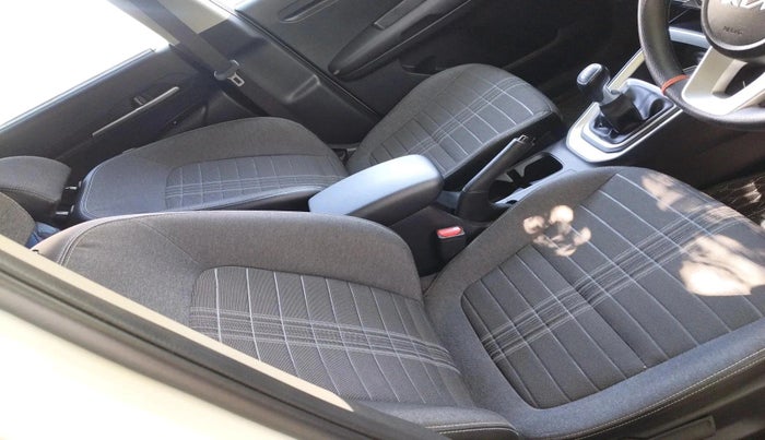 2025 KIA SONET HTK (O) 1.5 Diesel MT, Diesel, Manual, 13,502 km, interior