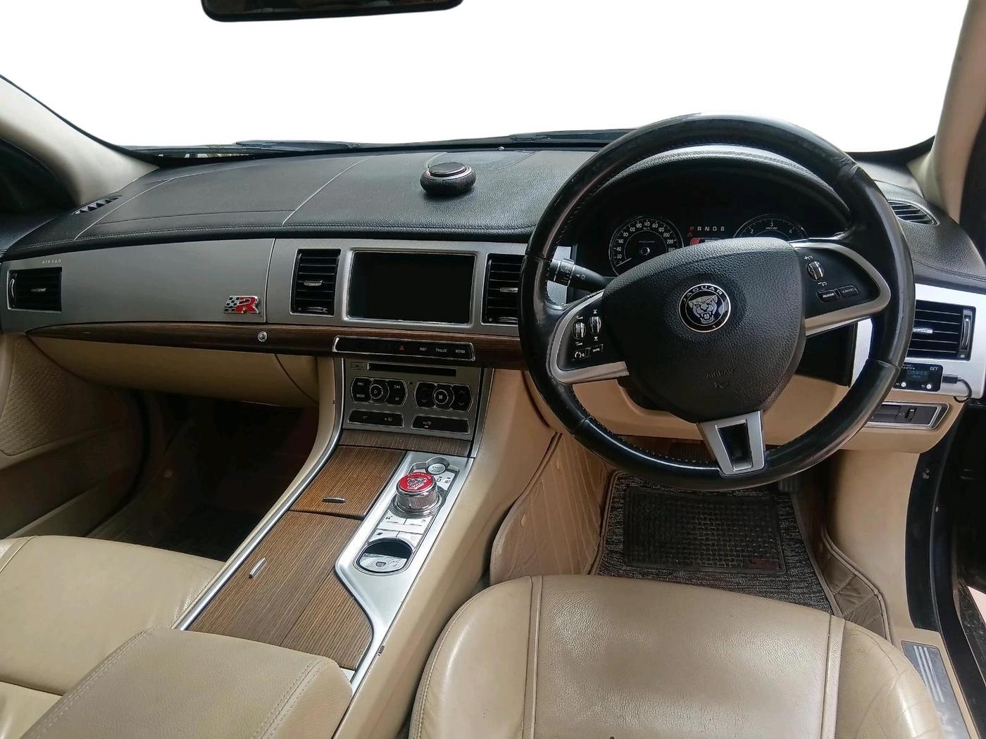 2014 Jaguar XF 2.2 DIESEL, Diesel, Automatic, 93,862 km, interior