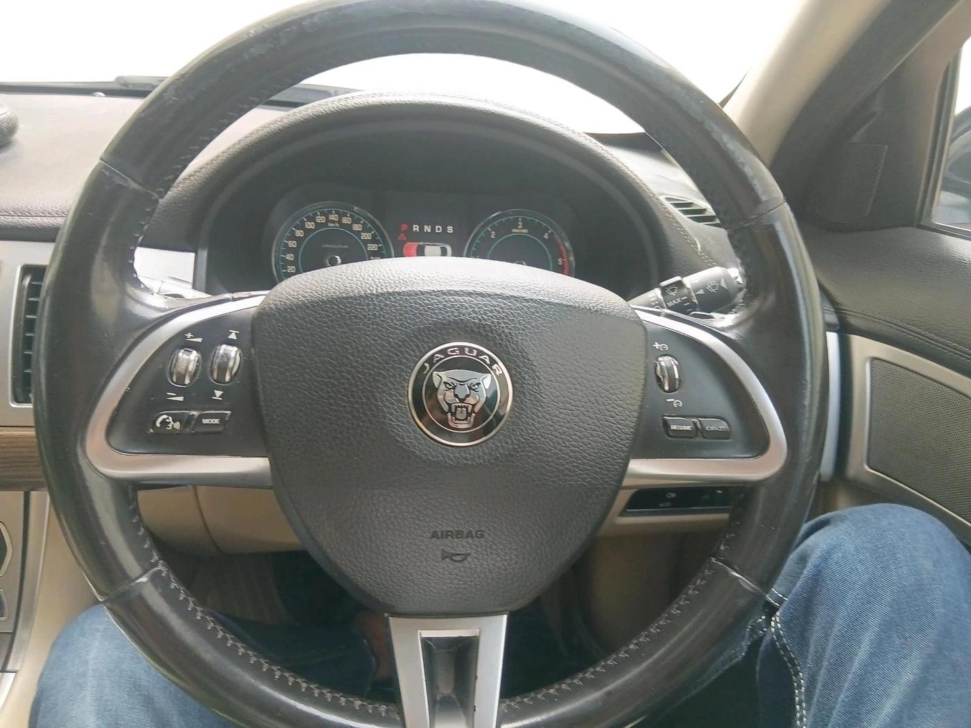 2014 Jaguar XF 2.2 DIESEL, Diesel, Automatic, 93,862 km, interior