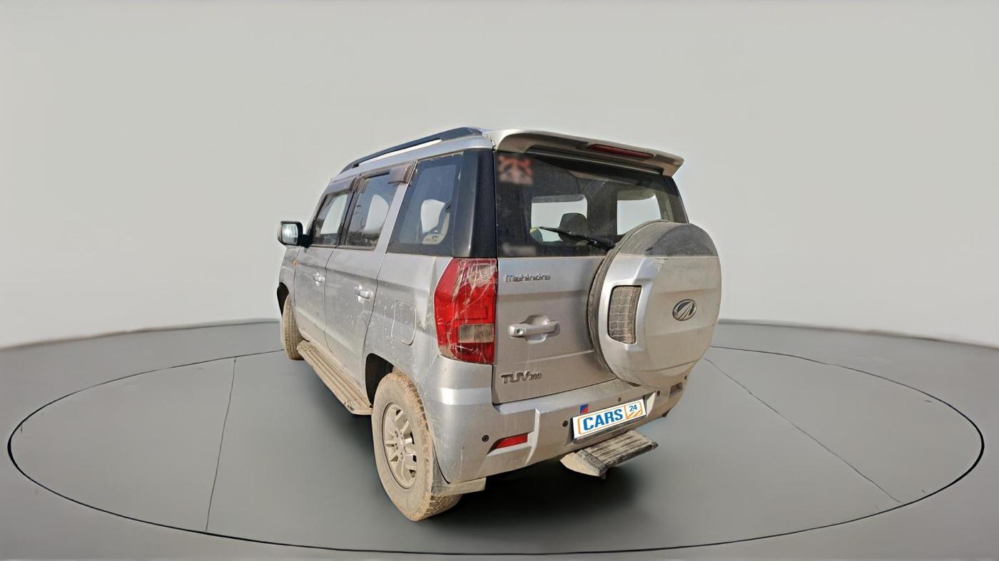 2016 Mahindra TUV300 T8, Diesel, Manual, 90,000 km, exterior