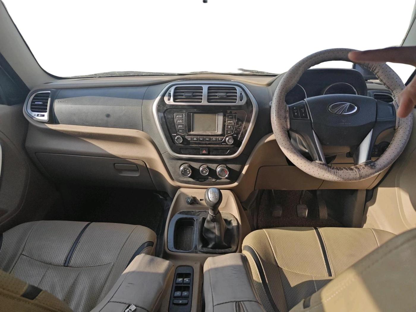 2016 Mahindra TUV300 T8, Diesel, Manual, 90,000 km, interior