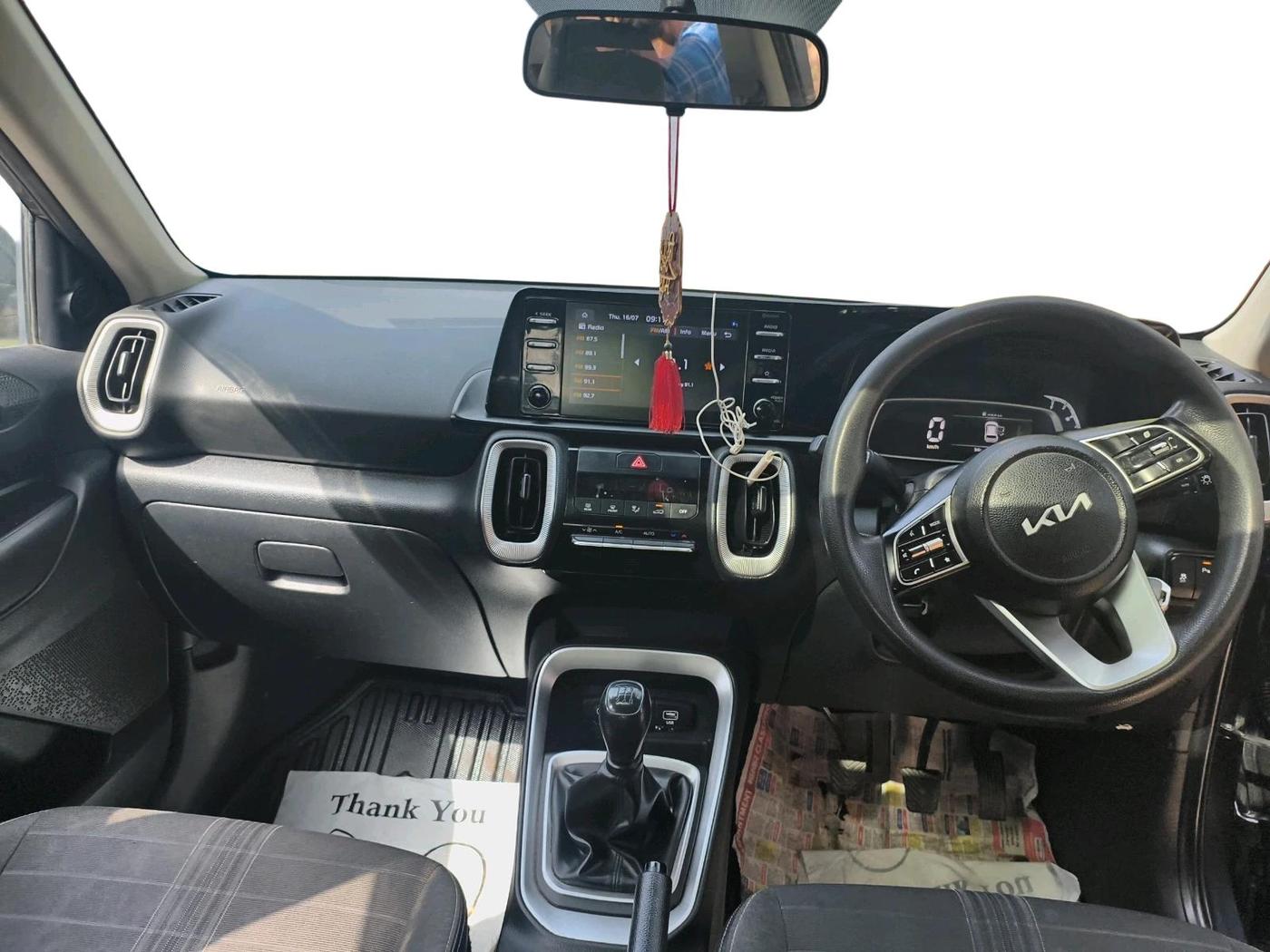 2024 KIA SONET HTK (O) 1.2 Petrol MT, Petrol, Manual, 68,128 km, interior