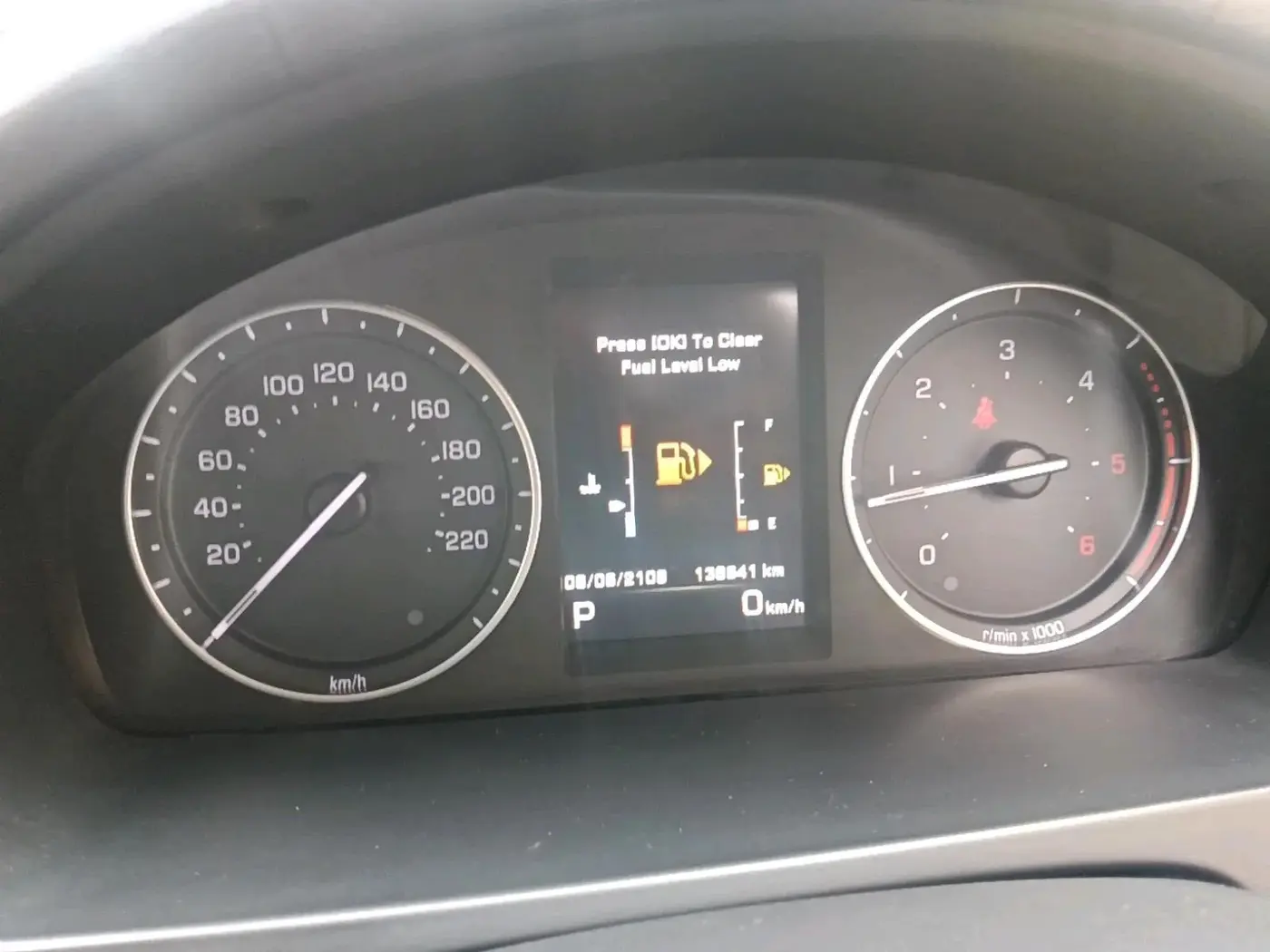 2013 Landrover Freelander 2 TD4 SE, Diesel, Automatic, 1,36,641 km, interior