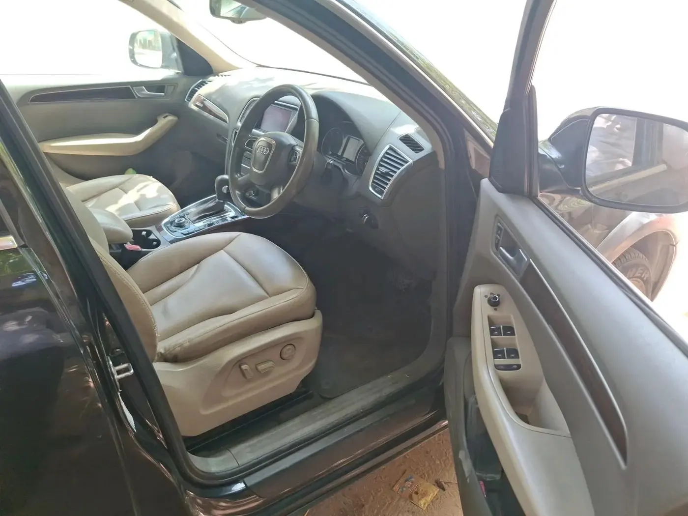 2012 Audi Q5 2.0 TDI QUATTRO, Diesel, Automatic, 88,112 km, interior