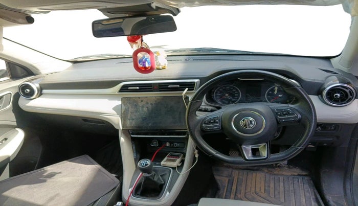 2023 MG ASTOR STYLE 1.5 MT, Petrol, Manual, 30,232 km, interior