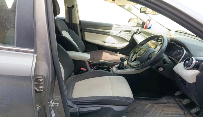 2023 MG ASTOR STYLE 1.5 MT, Petrol, Manual, 30,232 km, interior