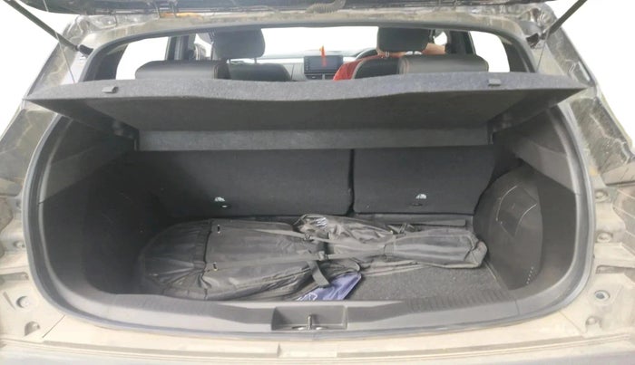 2025 Renault Kiger RXZ MT, Petrol, Manual, 7,237 km, exterior