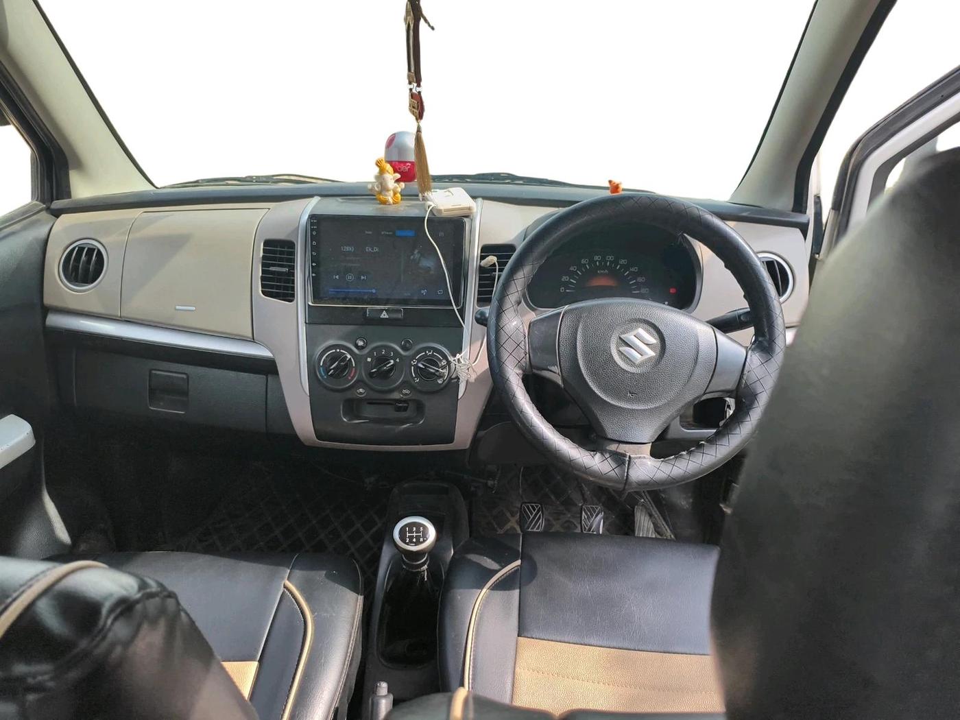 2013 Maruti Wagon R 1.0 LXI, CNG, Manual, 97,768 km, interior