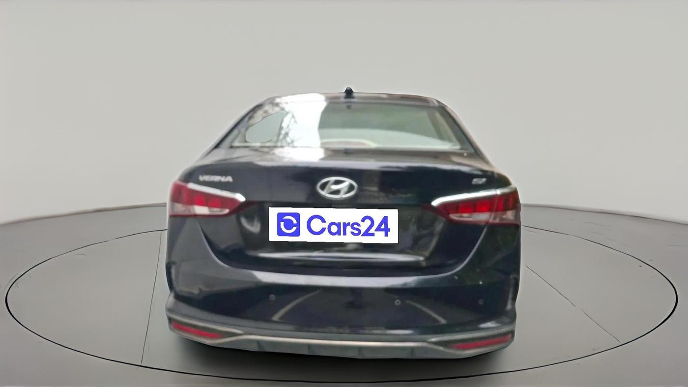 2022 Hyundai Verna SX (O) 1.5 CRDI AT, Diesel, Automatic, 39,953 km, exterior